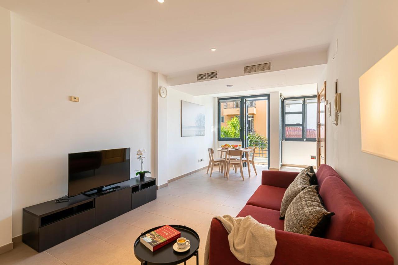 Luxury Holidays Suites, Playa De Cristianos Apartamento *